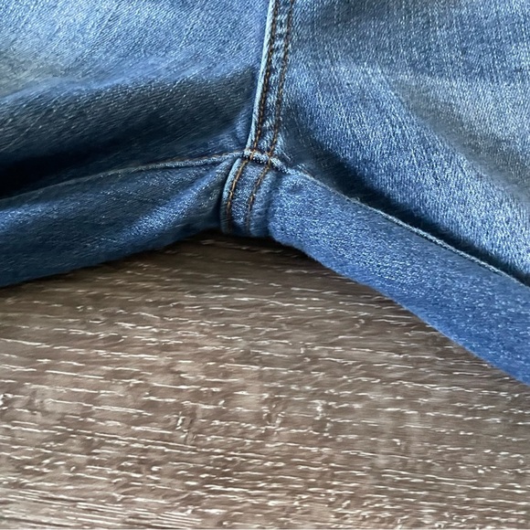 Judy Blue Distressed Relaxed Fit Jeans High Rise Style JB88242 Size 30 - Picture 5 of 11